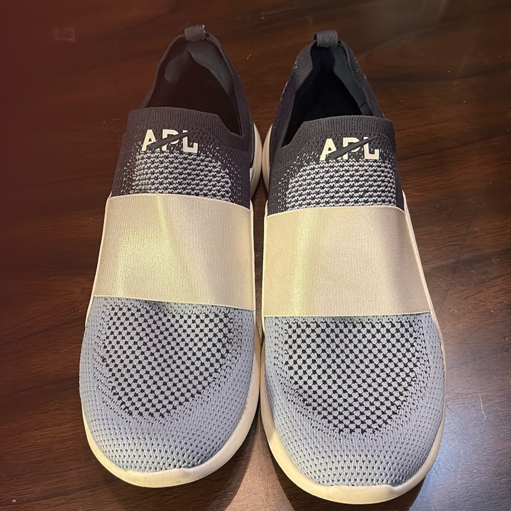 Mens APL TechLoom knit stretch Bliss Comfy White Shimmer Slip On Sneakers